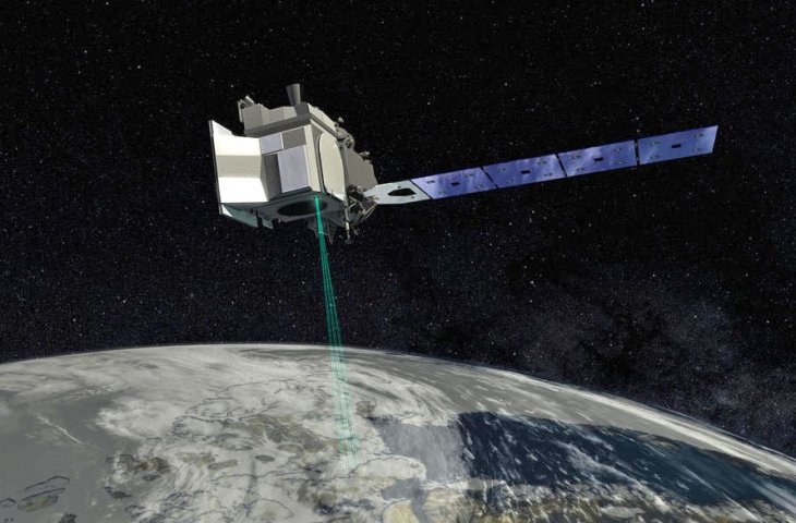 Satelit NASA akan Jatuh ke Bumi